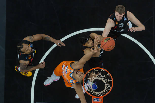 围配合和有 围配合和有